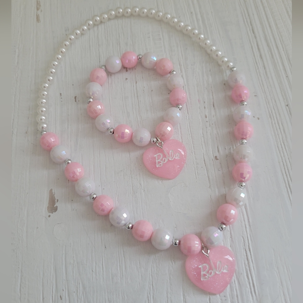 Barbie necklace and bracelet set.